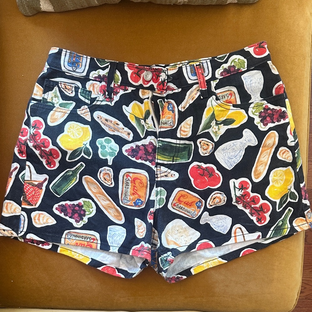 Lisa Says Gah Italian Summer Black Denim Shorts - Picture 3 of 6